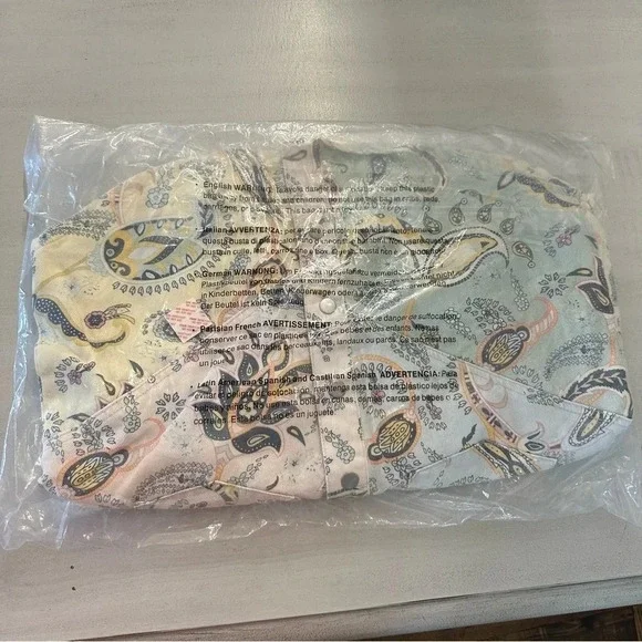 BlankNYC Coming Through Women’s Paisley Print Button Up Denim Jacket Size M NWT - Picture 11 of 11